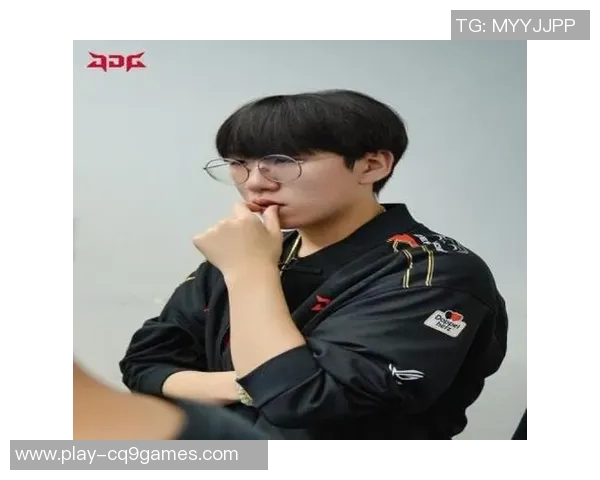 赛后复盘LNG与JDG对决的节奏变化与战术分析 赛后复盘LNG与JDG对决的节奏变化与战术分析