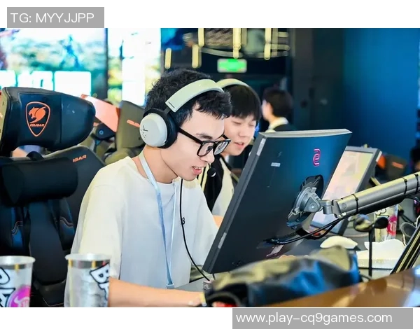 电竞新闻S15LOL赛事中WE战队CSGO表现出色创下新高引发热议